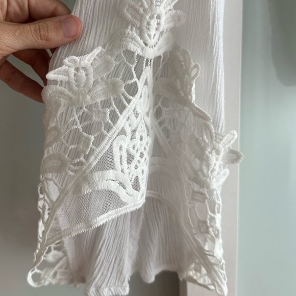 White floral lace crop blouse - Picture 3 of 4